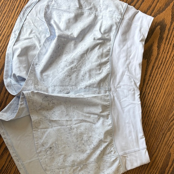 Lululemon SpeedUp 4” Light Gray Athletic Shorts - Picture 1 of 4